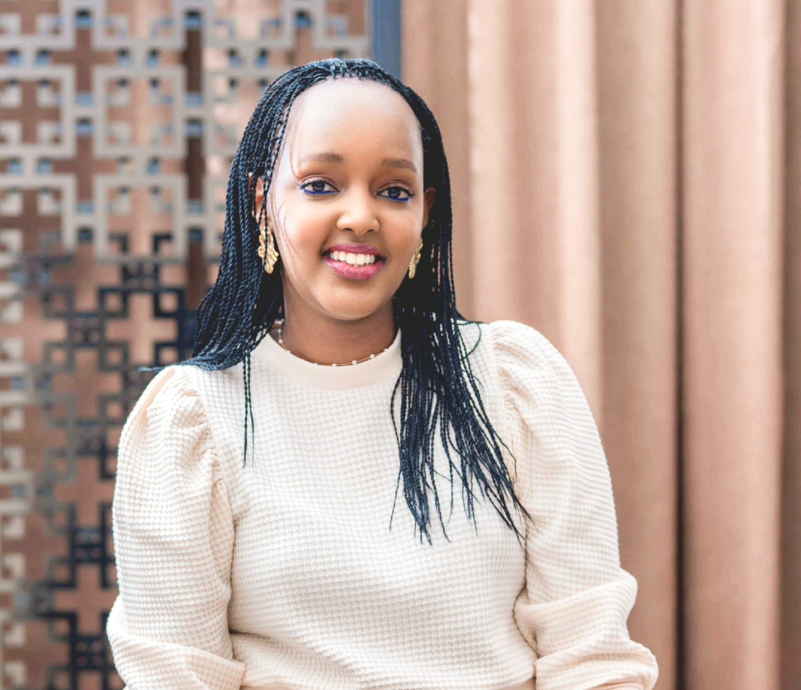 Solopreneurship 101: Learn how to productize your knowledge & build a gentle one-person business